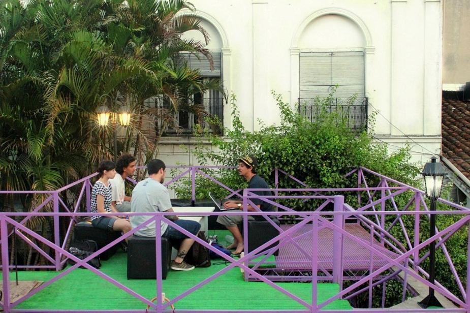 אסונסיון Black Cat Hostel מראה חיצוני תמונה