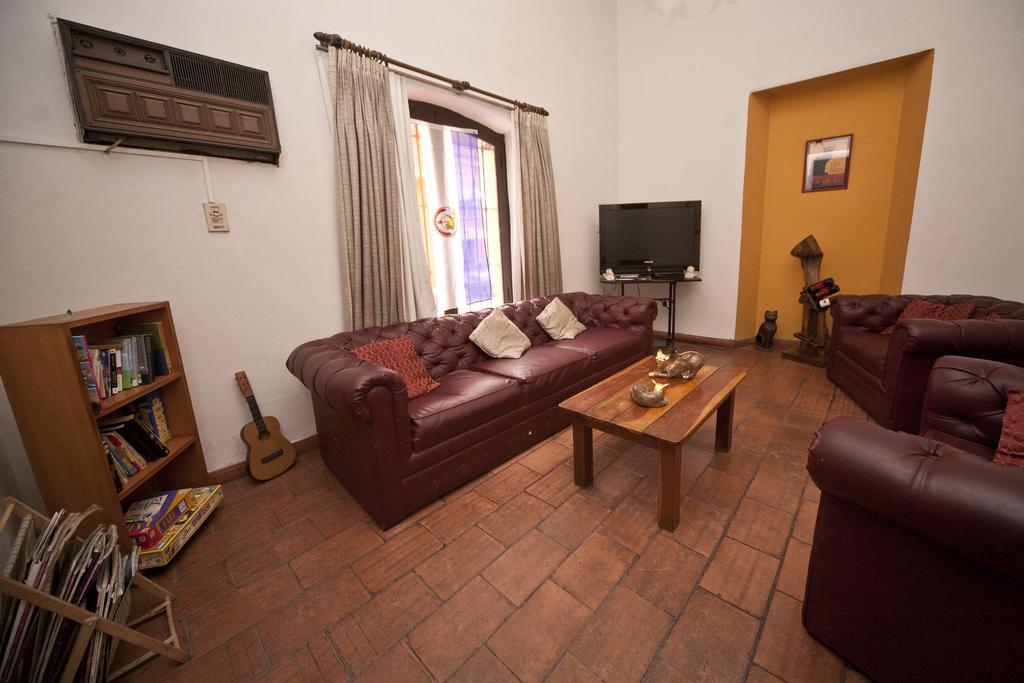 אסונסיון Black Cat Hostel מראה חיצוני תמונה