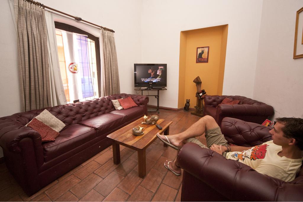 אסונסיון Black Cat Hostel מראה חיצוני תמונה