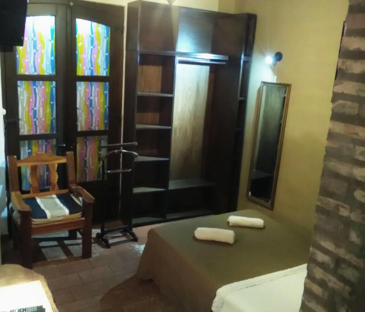 אסונסיון Black Cat Hostel מראה חיצוני תמונה