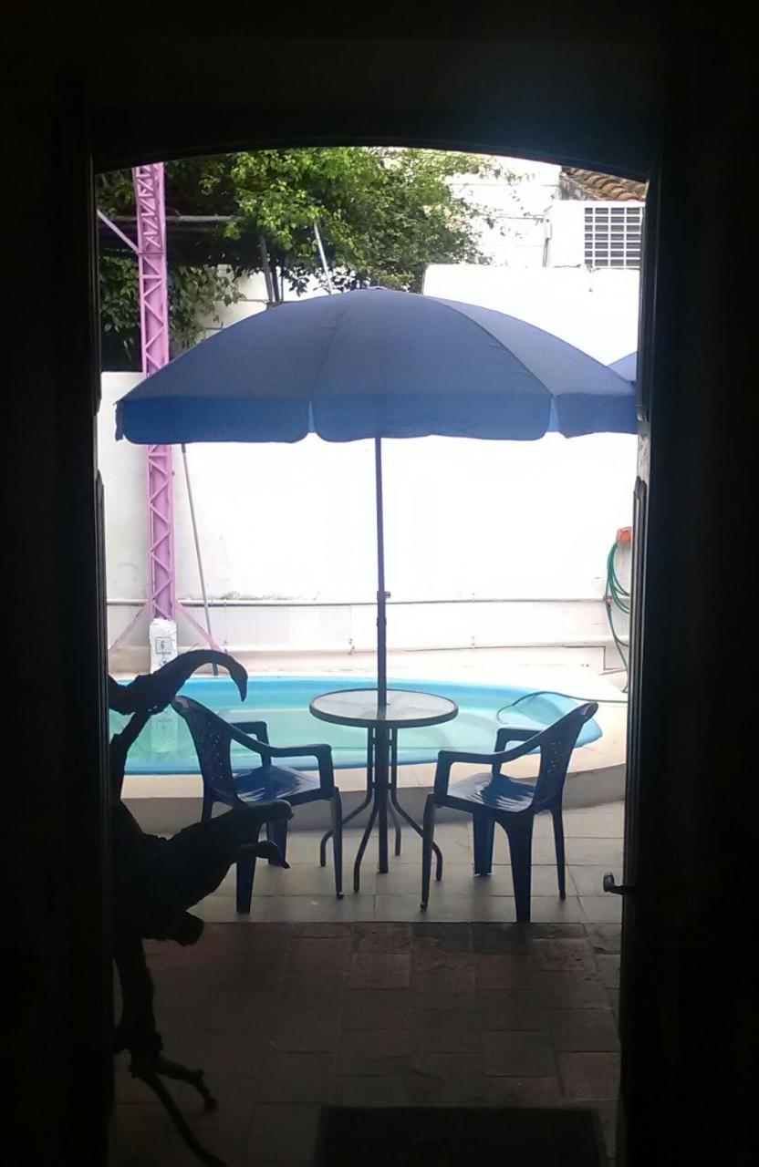 אסונסיון Black Cat Hostel מראה חיצוני תמונה